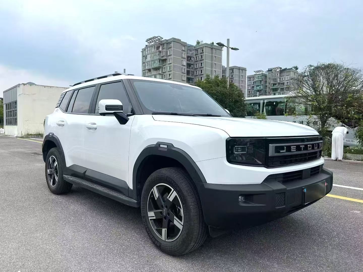 SUV Jetour T2 en ville