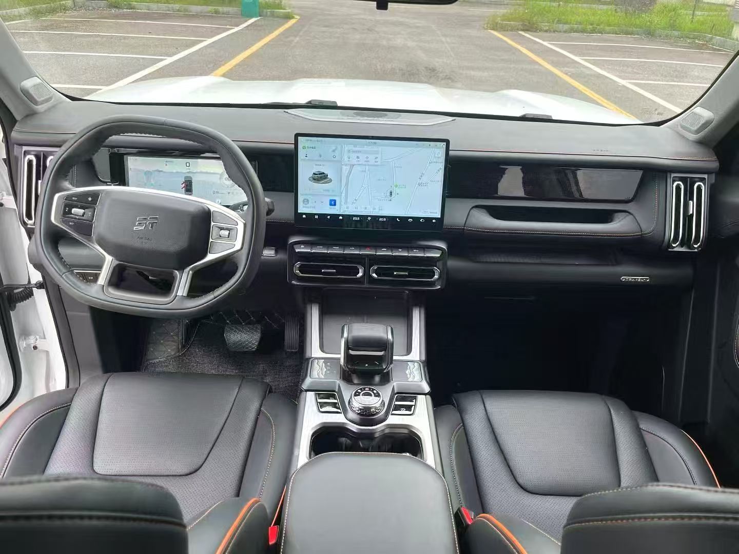 Planche de bord d'un SUV Jetour T2