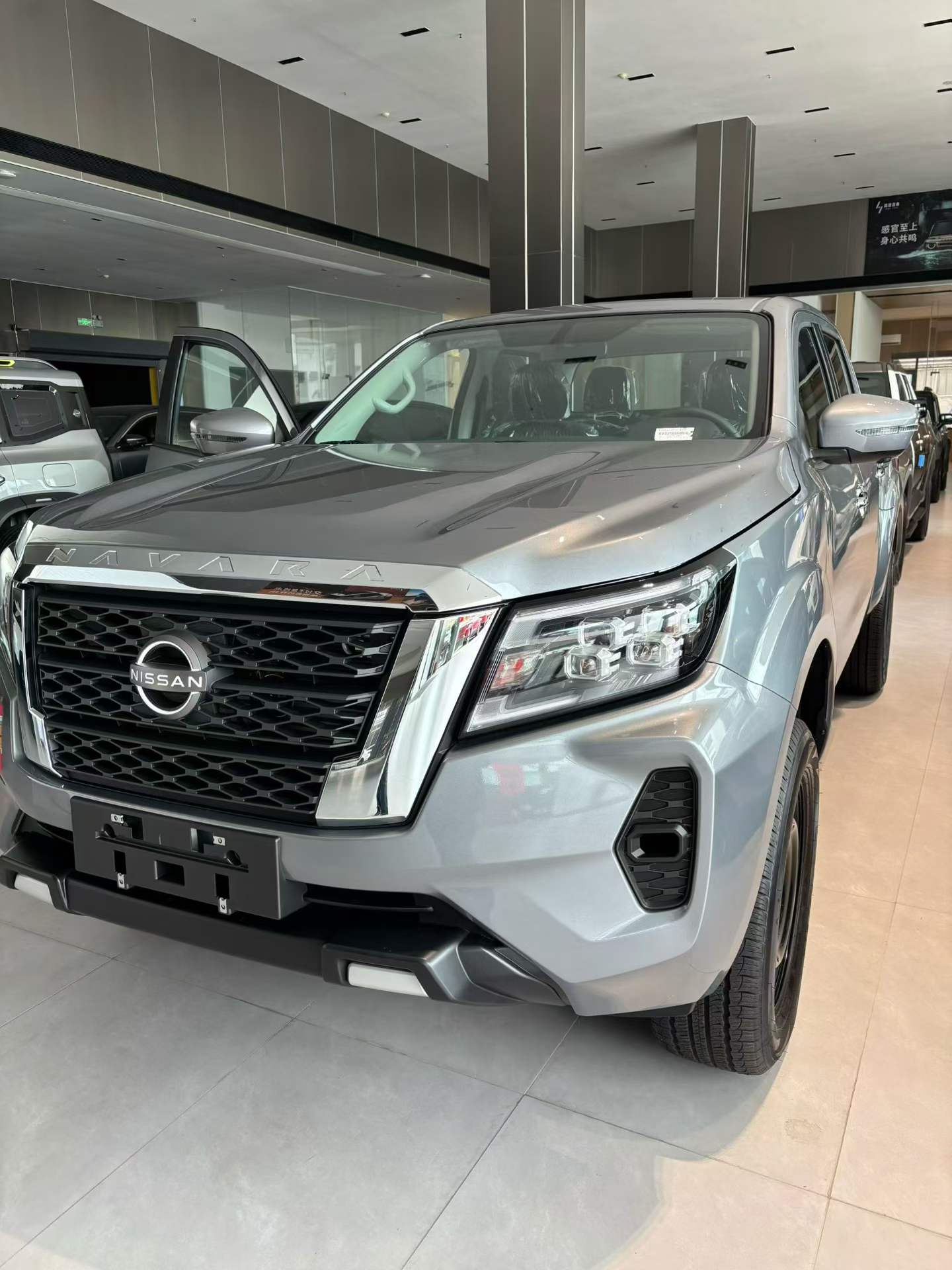 Pick-up Nissan Navara, vue trois-quarts
